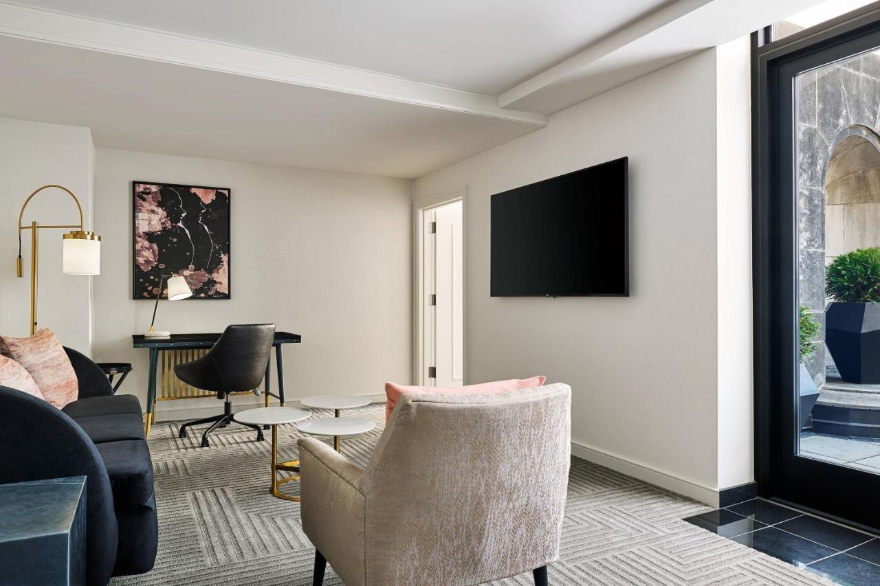 The Gwen, A Luxury Collection Hotel, Michigan Avenue Чикаго Екстериор снимка