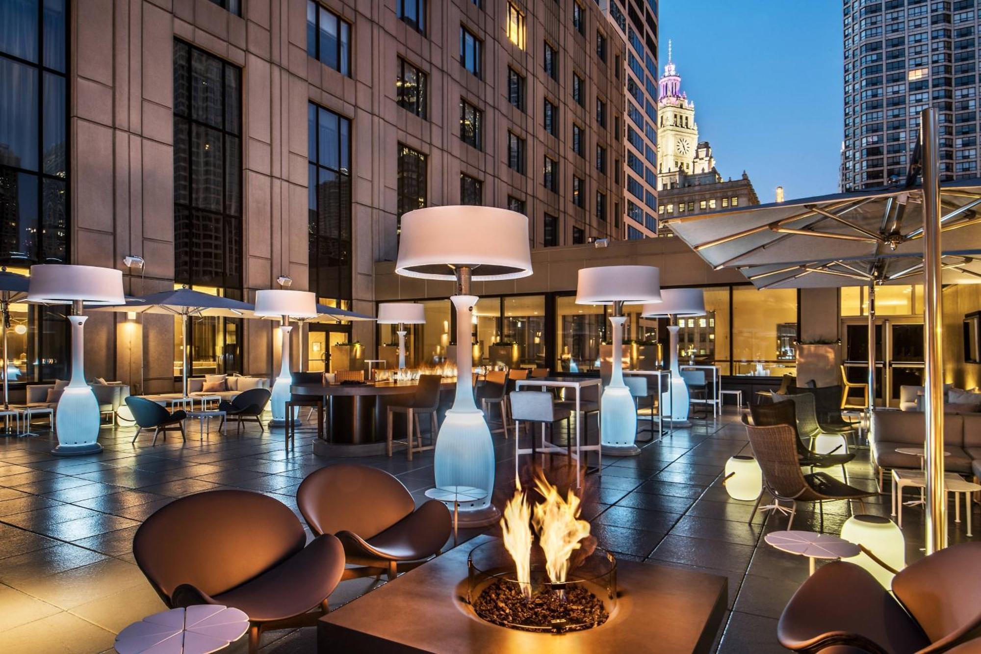The Gwen, A Luxury Collection Hotel, Michigan Avenue Чикаго Екстериор снимка
